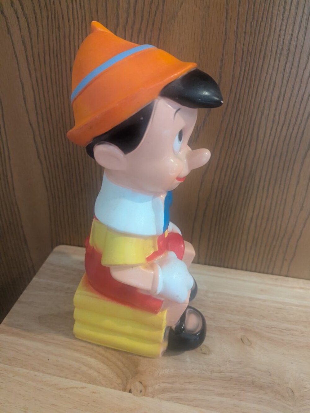 Vintage Coin Bank Pinocchio Sitting on Books 70s Walt Disney Productions 12" - Picture 3 of 10